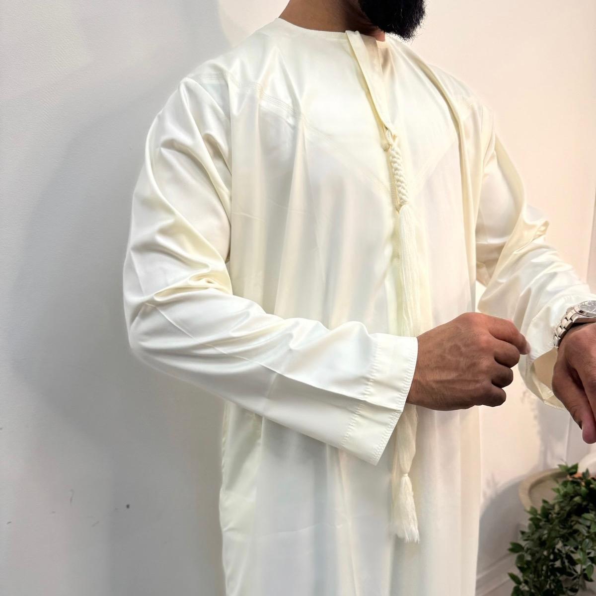 Emirati Mens Thobe